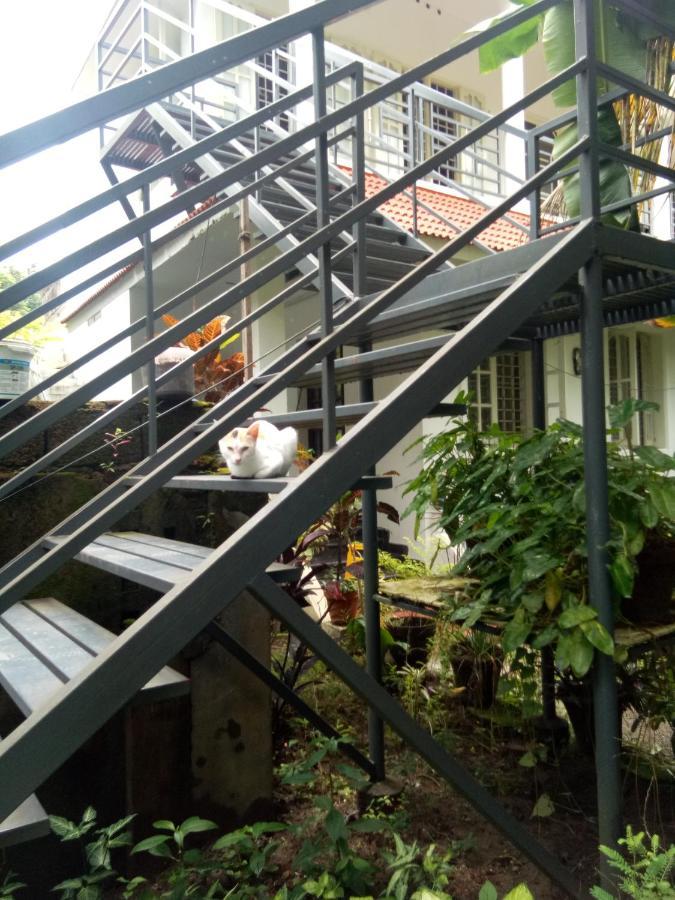 Coconut Grove Apartment Kochi Exterior photo
