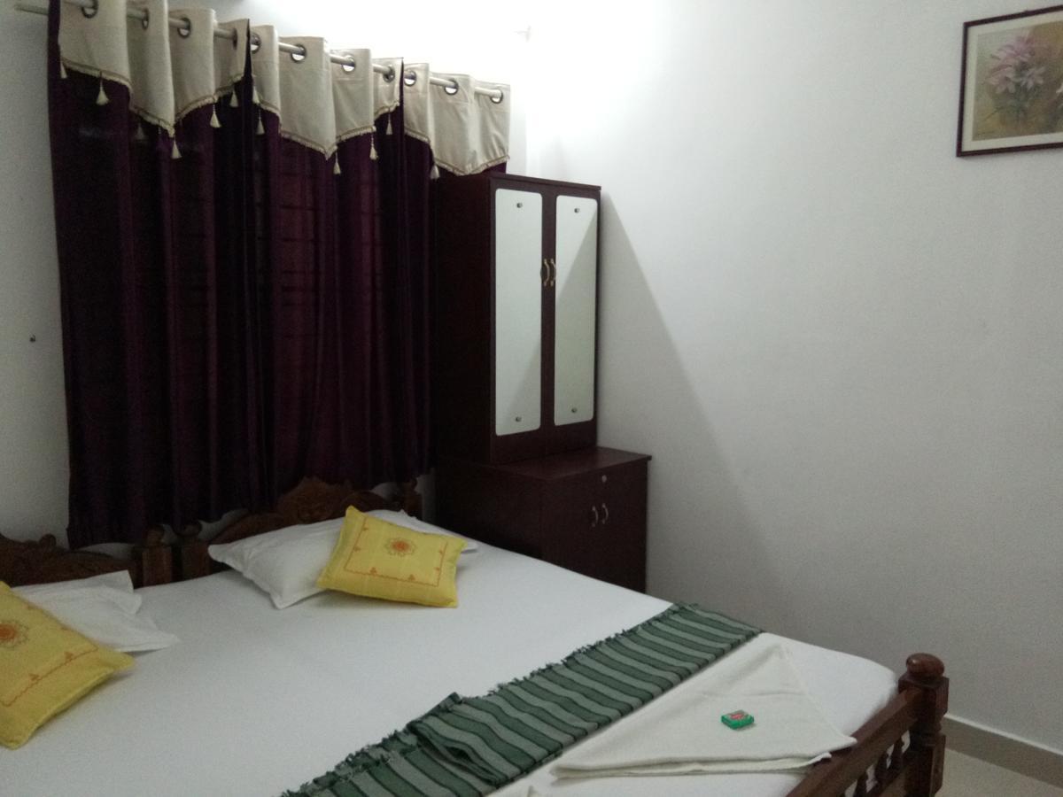 Coconut Grove Apartment Kochi Exterior photo